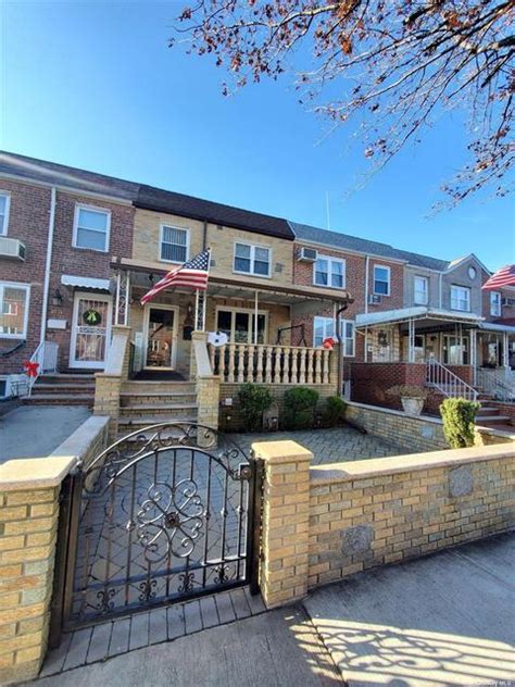 middle village ny houses for sale Middle Village Office 79-47 Metropolitan Ave Middle Village, NY 11379 718-894-8700Middle Village homes for sale range from $349K - $2
